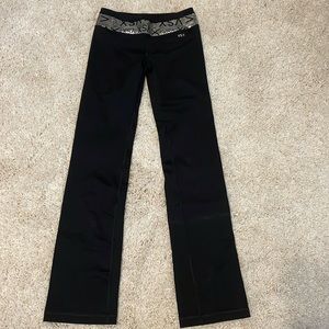 New Victoria’s Secret sport long pants black silver xs straight leg 32”